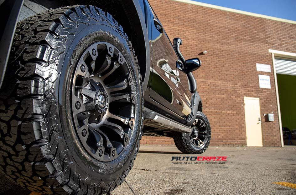 FORD-RANGER-VAPOR-BLACK-MACHINED-WITH-DARK-TINT